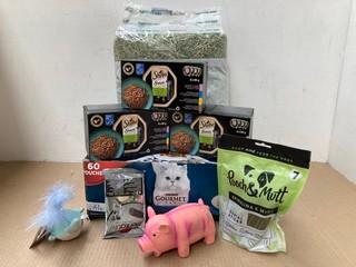 QTY OF ASSORTED PET ITEMS TO INCLUDE SHEBA SAUCE COLLECTION CAT FOOD - BBE: 24.04.2026: LOCATION - B20