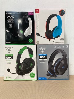 4 X HEADSETS TO INCLUDE LVL 40 WIRED STEREO GAMING HEADSET: LOCATION - B13