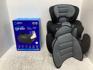 2 X CHILDRENS CAR SEATS TO INCLUDE SPARCO CAR BOOSTER SEAT F100KI: LOCATION - B 3