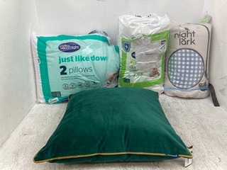 4 X BEDDING ITEMS TO INCLUDE SILENTNIGHT JUST LIKE DOWN 2 PILLOWS: LOCATION - C 10