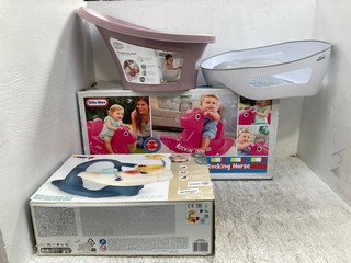 4 X CHILDRENS ITEMS TO INCLUDE LITTLE SMOBY BATH SEAT WITH PLAY TRAY: LOCATION - C 16