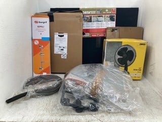 QTY OF HOUSEHOLD ITEMS TO INCLUDE ZANUSSI 12'' DESK FAN IN BLACK: LOCATION - C 17