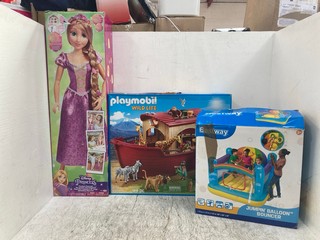 3 X CHILDRENS ITEMS TO INCLUDE BESTWAY INFLATABLE CASTLE: LOCATION - C 17