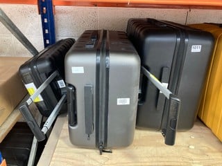 3 X ASSORTED SIZES JOHN LEWIS & PARTNERS SUITCASES TOO INCLUDE SMALL HARD SHELL CABIN BAG IN BLACK: LOCATION - BR2