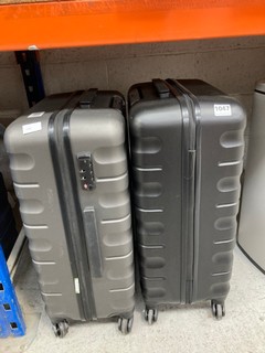 2 X JOHN LEWIS & PARTNERS MEDIUM HARD SHELL SUITCASES IN BLACK AND GREY: LOCATION - BR4