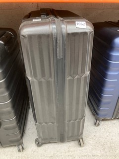 JOHN LEWIS & PARTNERS SET OF 3 HARD SHELL TAMPA SUITCASES IN BLACK: LOCATION - BR5