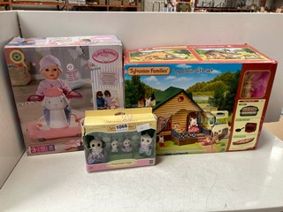 3 X ASSORTED KIDS TOY ITEMS TO INCLUDE SYLVANIAN FAMILIES LOG CABIN GIFT SET: LOCATION - BR6