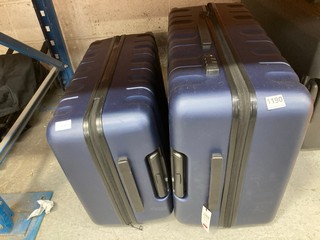 JOHN LEWIS & PARTNERS LARGE HARD SHELL 4-WHEEL SUITCASE IN NAVY TO INCLUDE NAVY MEDIUM SUITCASE: LOCATION - BR13