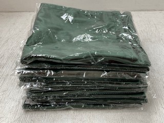 10 X VELVET CUSHION COVERS IN DEEP GREEN - COMBINED RRP £300: LOCATION - CR6