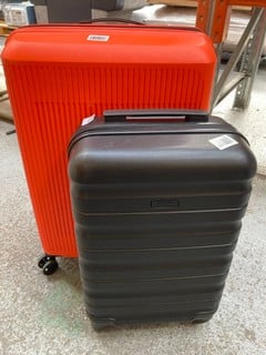 AMERICAN TOURISTER HARD SHELL WHEELED SUITCASE IN ORANGE TO INCLUDE JOHN LEWIS & PARTNERS ANYDAY SMALL HAND LUGGAGE SUITCASE IN BLACK: LOCATION - DR