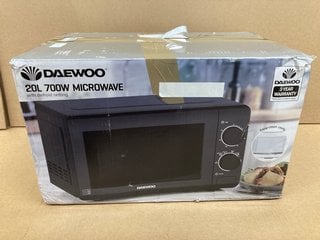 DAEWOO 20L 700W MICROWAVE IN BLACK W-U01623013: LOCATION - BR1