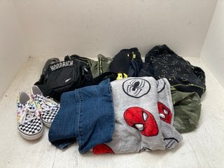 QTY OF ASSORTED CHILDRENS ITEMS TO INCLUDE SPIDERMAN FLEECE BLANKET: LOCATION - BR5