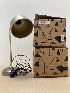 3 X ASSORTED JOHN LEWIS & PARTNERS LIGHTING ITEMS TO INCLUDE BALDWIN BRASS DESK LAMP: LOCATION - BR6