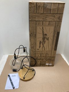 2 X ASSORTED LIGHTING ITEMS TO INCLUDE SELETTI HANGING MONKEY LAMP: LOCATION - BR6