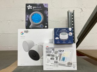 4 X ASSORTED BABY CARE ITEMS TO INCLUDE GOOGLE NST CAM WITH FLOOD LIGHT: LOCATION - BR9