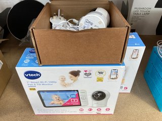 3 X ASSORTED ITEMS TO INCLUDE VTECH 7'' SMART WIFI 1080P PAN AND TINT MONITOR: LOCATION - BR9