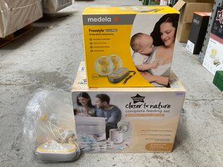 3 X ASSORTED BABY ITEMS TO INCLUDE TOMMEE TIPPEE COMPLETE FEEDING SET: LOCATION - BR11