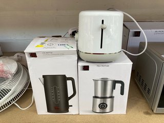 3 X ASSORTED JOHN LEWIS & PARTNERS HOUSEHOLD ITEMS TO INCLUDE 1.7L COATED STAINLESS STEEL KETTLE: LOCATION - BR10