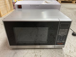 JOHN LEWIS & PARTNERS 20L MICROWAVE IN SILVER MODEL: JLSMWO08: LOCATION - BR12