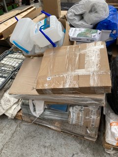 PALLET OF ASSORTED ITEMS TO INCLUDE ADBLUE LANDOWER EMPTY TUBS: LOCATION - B6 (KERBSIDE PALLET DELIVERY)