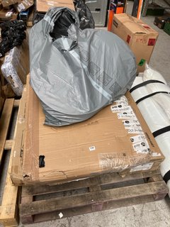 PALLET OF ASSORTED ITEMS TO INCLUDE VOYAGER CHAIR CHAIRS: LOCATION - B7 (KERBSIDE PALLET DELIVERY)