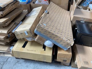 PALLET OF ASSORTED ITEMS TO INCLUDE POP UP GAZEBO: LOCATION - B7 (KERBSIDE PALLET DELIVERY)