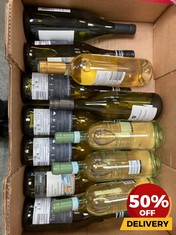 12 X BOTTLES OF ASSORTED WHITE WINE TO INCLUDE LIMESTONE COAST 2022 SAUVIGNON BLANC DRY WHITE WINE 75CL (18+ ONLY) (COLLECTION DAYS MONDAY 19TH - WEDNESDAY 21ST AUGUST)