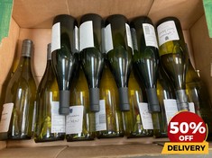 12 X BOTTLES OF ASSORTED WHITE WINE TO INCLUDE BODEGAS LA ROSA CXV CIENTOQUINCE 2021 DRY WHITE WINE 75CL (18+ ONLY) (COLLECTION DAYS MONDAY 19TH - WEDNESDAY 21ST AUGUST)