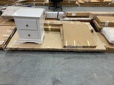 4 X ASSORTED FURNITURE TO INCLUDE ELLIE UNDER BED / STORAGE DRAWER 90CM IN WHITE - PRODUCT CODE. ELL102 (00030397, 00030391, 00025077, 00031016) (KERBSIDE PALLET DELIVERY)