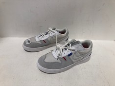 NIKE SQUASH-TYPE TRAINERS WHITE PLATINUM TINT SIZE 6