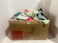 BOX OF ASSORTED ADULT CLOTHING TO INCLUDE TOPSHOP BLUE STONEWASH DENIM SHORTS SIZE 14