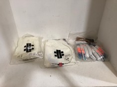 3 X ASSORTED CLOTHING / GLOVES TO INCLUDE GRAY NICOLLS LADIES MATCH TROUSER MATRIX V2 - IVORY UK 14