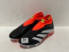 ADIDAS PREDATOR LEAGUE LACELESS FOOTY BOOTS BLACK/WHITE/RED SIZE 7