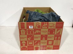 BOX OF ASSORTED ADULT CLOTHING TO INCLUDE TOPSHOP SHORTS BLUE DENIM SIZE 8