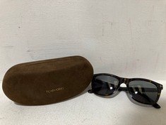 TOM FORD TF500 ANDREW SUNGLASSES IN CASE RRP- £225