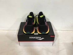 SAUCONY TRIUMPH 21 TRAINERS BLACK/PINK/YELLOW SIZE 5 RRP- £163