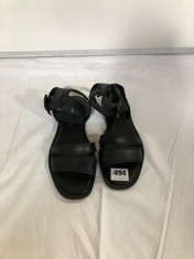 PHASE EIGHT LEATHER DOUBLE STRAP FLAT SANDALS BLACK SIZE 37