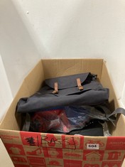 BOX OF ASSORTED BAGS TO INCLUDE EASTPAK FOLD TOP BACKPACK BLACK/BROWN