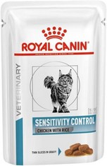 QTY OF ITEMS TO INLCUDE BOX OF ASSORTED PET ITEMS TO INCLUDE ROYAL CANIN VETERINARY CAT SENSITIVITY CONTROL 12X85G, APPLAWS 100% NATURAL WET CAT FOOD 24 X 70G TUNA FILLET TINS IN BROTH.