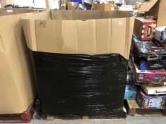 PALLET OF ASSORTED ITEMS TO INCLUDE CLASSIC LAVA LAMP - SIZE 37CM