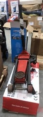 3 TON TWIN PISTON WORKSHOP TROLLEY JACK TO INCLUDE MASTERPRO 3 TONNE TROLLEY JACK