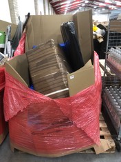 PALLET OF ASSORTED ITEMS TO INCLUDE BRACKIT GARDEN PE TARPAULIN 1500 X 600 CM IN GREEN / SILVER