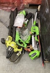 ASSORTED GARDEN ITEMS TO INCLUDE RYOBI BRUSHLESS LEAF BLOWER