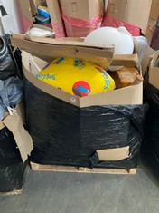 PALLET OF ASSORTED ITEMS TO INCLUDE TWEENIES PRINT MINI BEAN BAG CHAIR