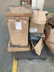 PALLET OF ASSORTED ITEMS TO INCLUDE VILEDA SUPERMOCIO 3 ACTION