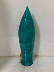 1 X STONE THE CROWS MEDIUM WALL STEM VASE - TEAL - SKU: 676965 - TOTAL RRP Â£60