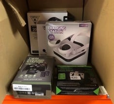 QUANTITY OF TECH & GAMING ITEMS TO INCLUDE STRIKE PACK WIRED DOMINATOR FOR SERIES X|S AND XBOX ONE: LOCATION - C