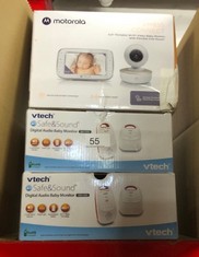 QUANTITY OF BABY & TODDLER ITEMS TO INCLUDE MOTOROLA NURSERY VM 855 CONNECTED WIFI VIDEO BABY MONITOR - WITH MOTOROLA NURSERY APP AND 5-INCH PARENT UNIT - NIGHT VISION, TEMPERATURE AND TWO-WAY TALK: