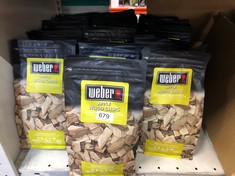 QUANTITY OF OUTDOOR & GARDEN ITEMS TO INCLUDE WEBER APPLE SMOKING WOOD CHIPS, BBQ ACCESSORIES: LOCATION - E