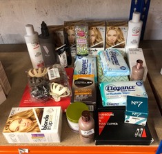 QUANTITY OF HEALTH & BEAUTY ITEMS TO INCLUDE CLAIROL BLONDE IT UP PERMANENT HAIR DYE, PLATINUM BLONDE, 270G: LOCATION - G